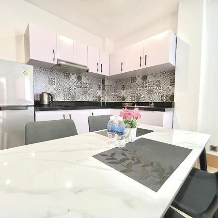 Rs Central Apartments - 200M To Royal Palace 프놈펜 외부 사진