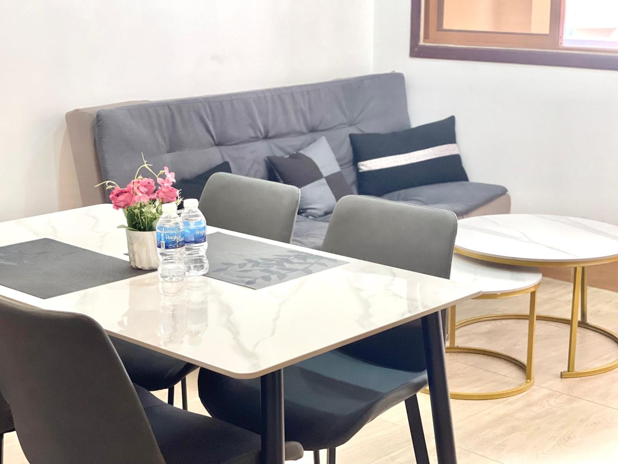 Rs Central Apartments - 200M To Royal Palace 프놈펜 외부 사진